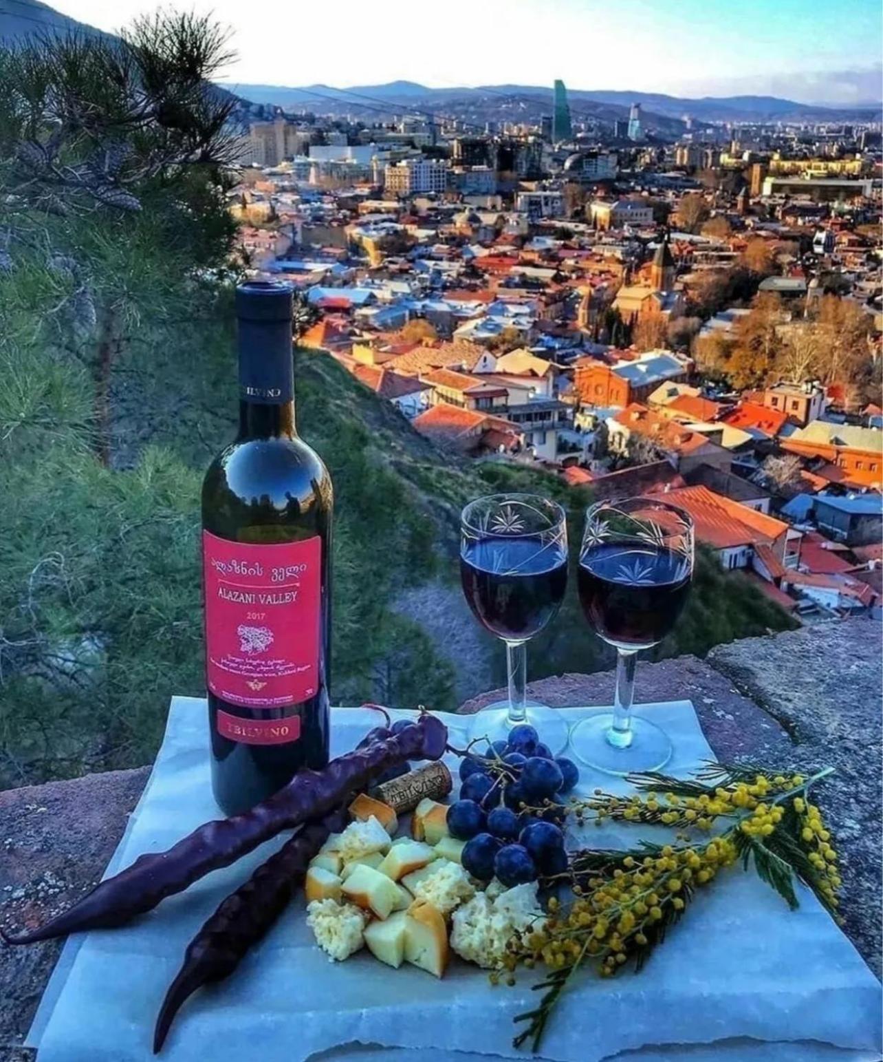 Royal Hotel Tbilisi Bagian luar foto