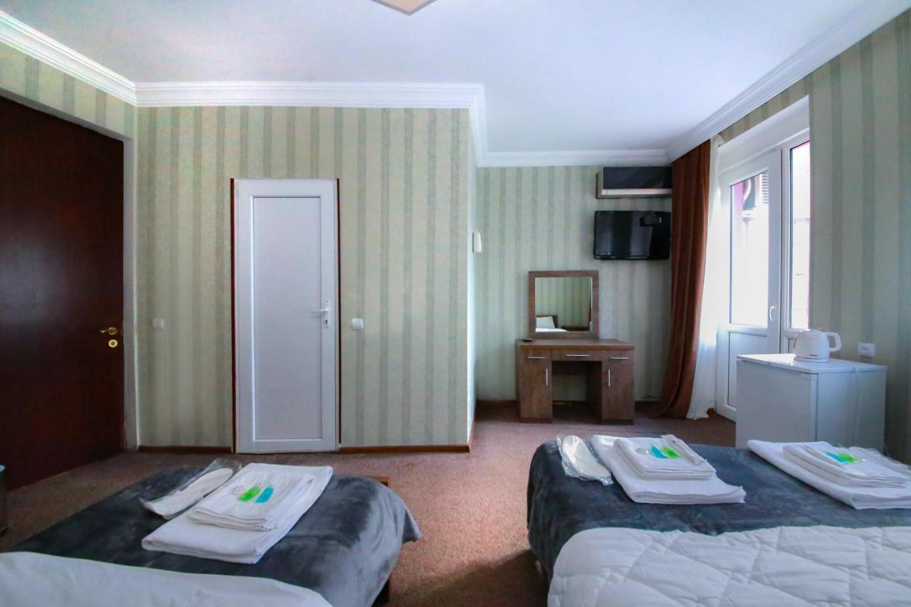 Royal Hotel Tbilisi Bagian luar foto