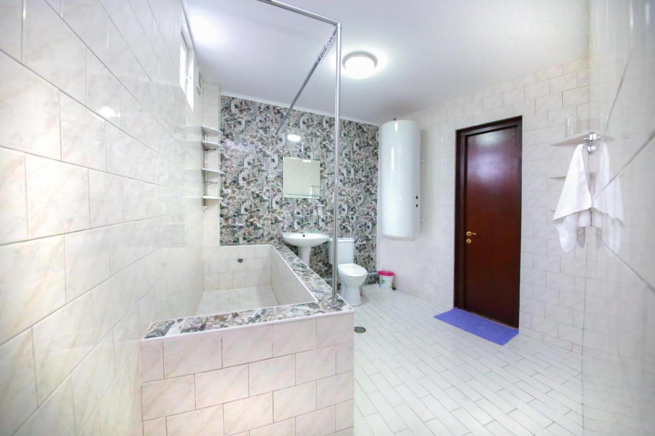 Royal Hotel Tbilisi Bagian luar foto